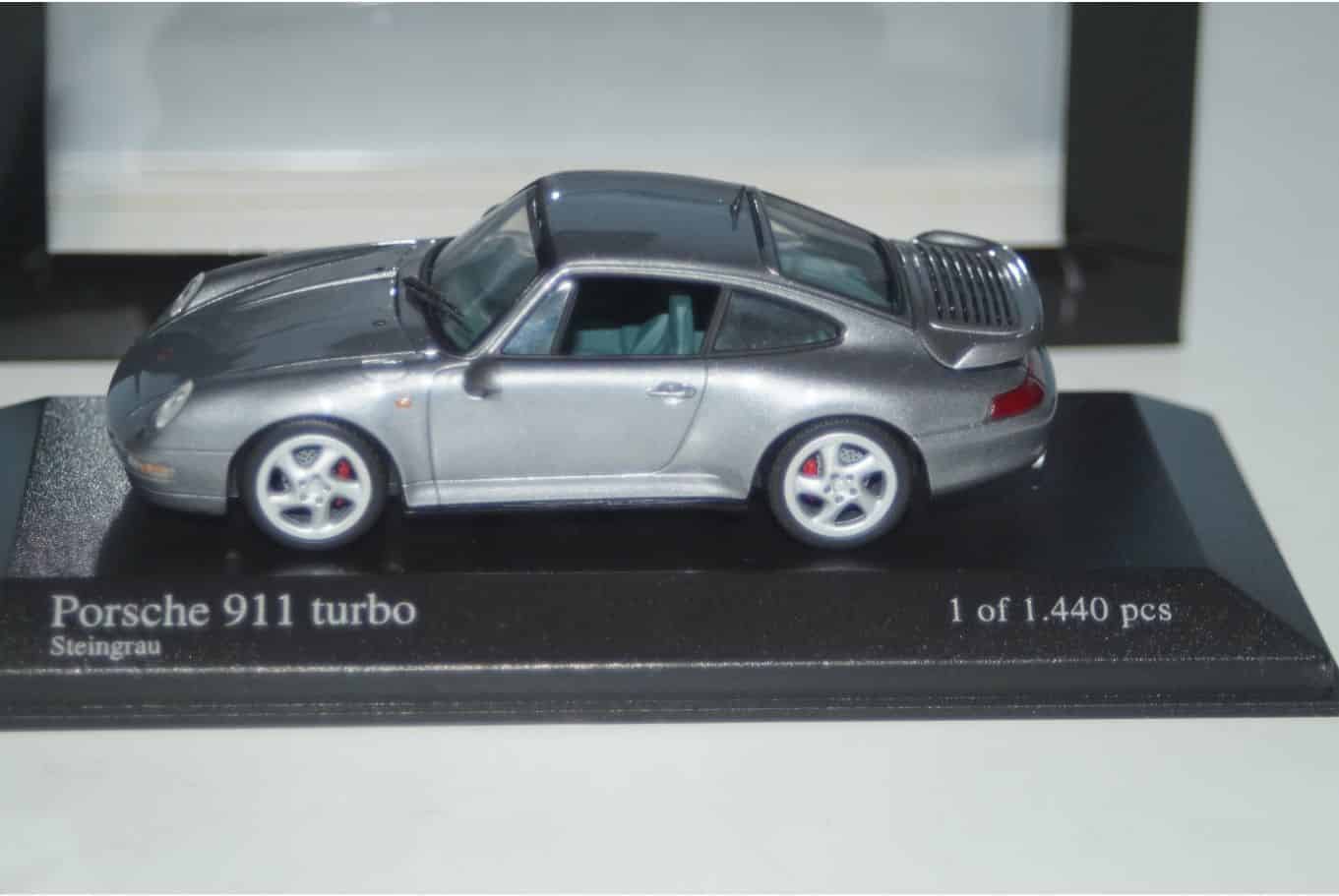 Minichamps porsche 911 turbo 1995 430 069207