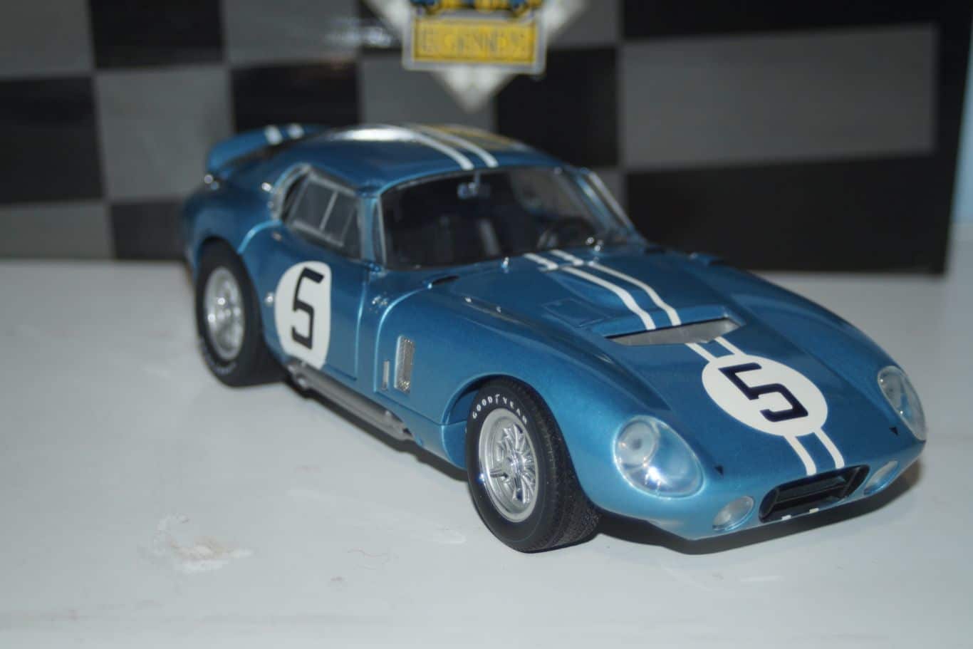 Exoto racing legends cobra daytona coupe lemans #5 1:18