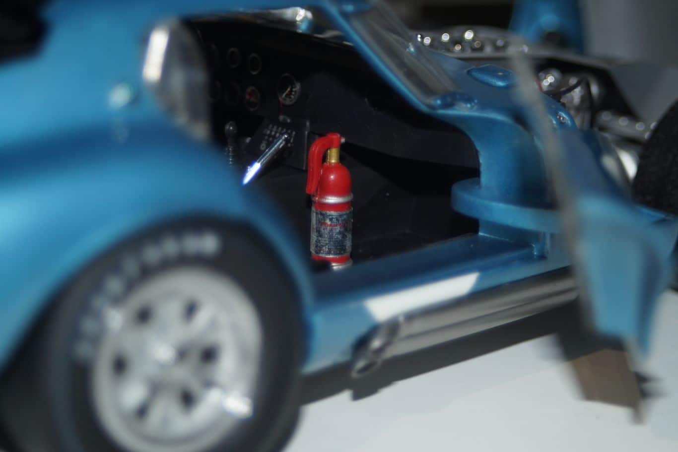 Exoto racing legends cobra daytona coupe lemans #5 1:18