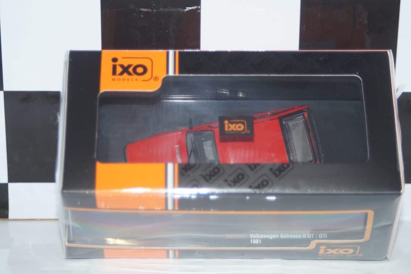 Ixo Volkswagen Golf Mk1  Cabrio 1981 Red CLC353N Diecast 1:43