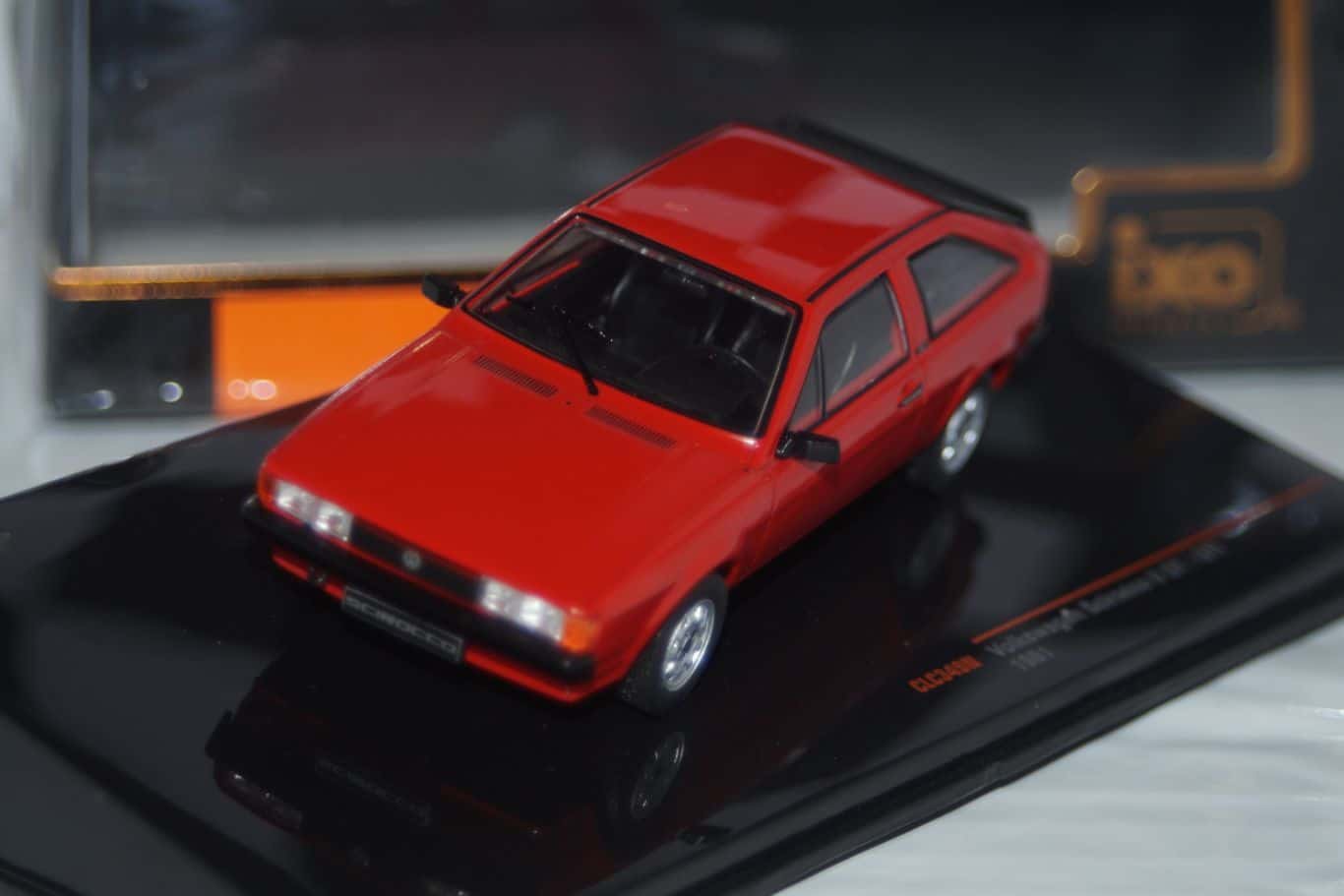 Ixo Volkswagen Golf Mk1  Cabrio 1981 Red CLC353N Diecast 1:43