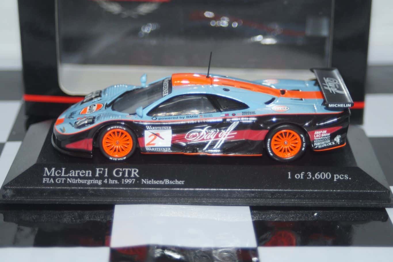 Minichamps McLarern F1 GTR FIA GT 97 Bscher 1974 530 174302 1:43