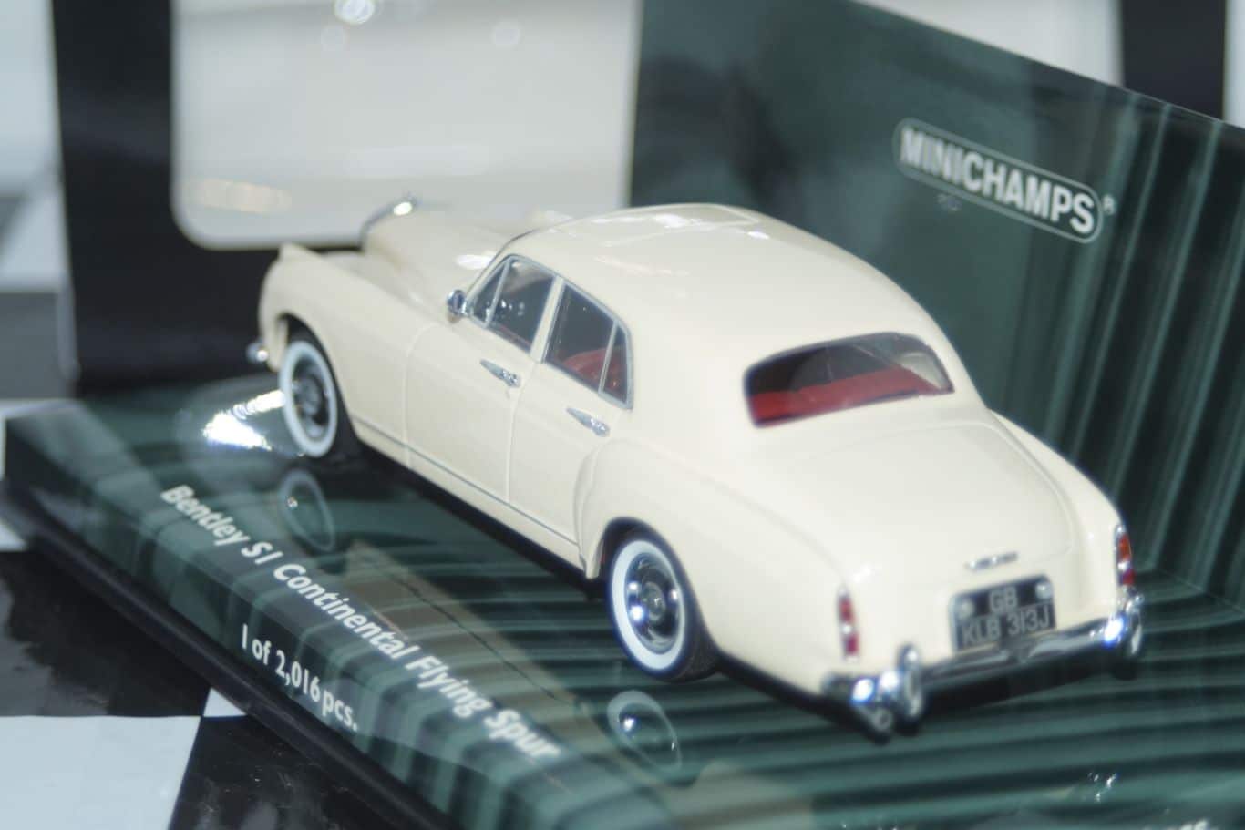Minichamps bentley s1 continental flying spur 436 139551 1:43 scale