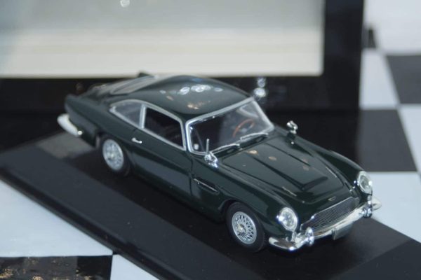 Minichamps aston martin db5 1964 green 1:43 400 137262