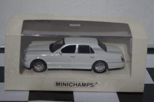MinichampsBMWMGTRStreetYellow: