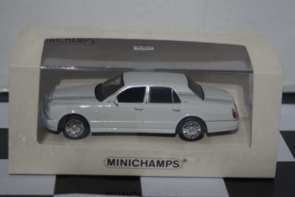 MinichampsBMWMGTRStreetYellow: