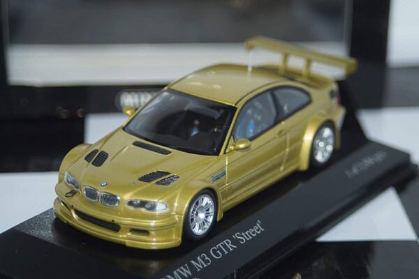 Minichamps bmw m3 gtr 2001 street yellow 1:43 400 012101
