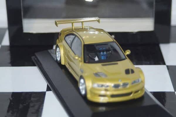 Minichamps bmw m3 gtr 2001 street yellow 1:43 400 012101