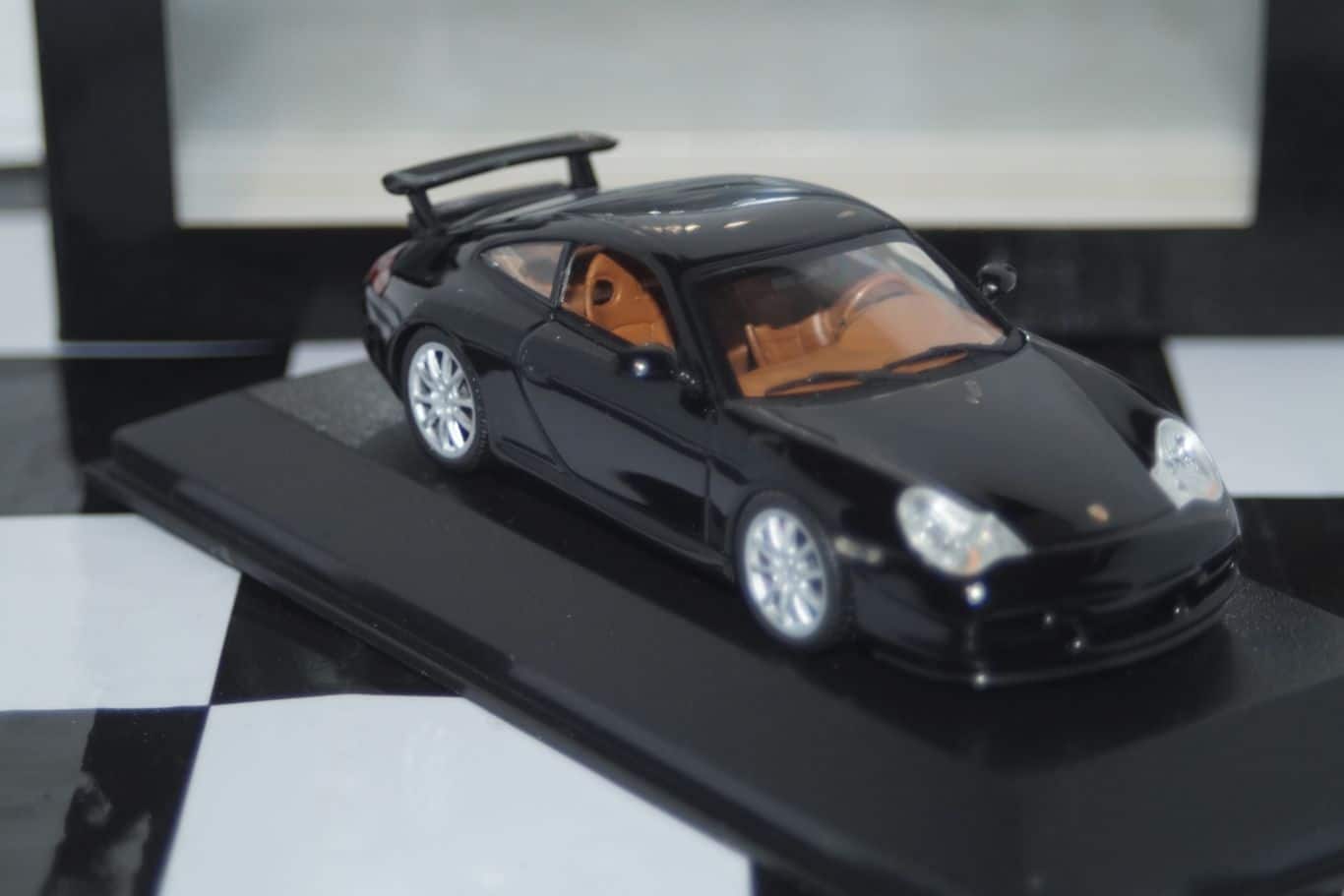 Minichamps bmw m3 gtr 2001 street yellow 1:43 400 012101