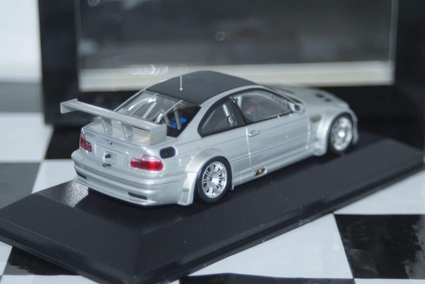 Minichamps bmw m3 gtr 2001 street yellow 1:43 400 012101