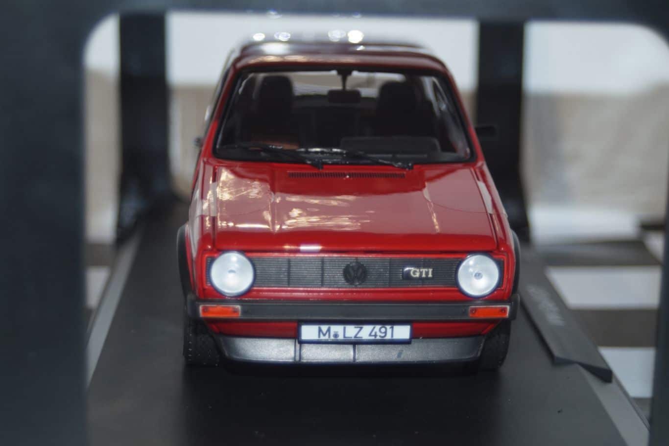 Volkswagen golf mk1 gti 1976 red 1:18 scale norev 188472