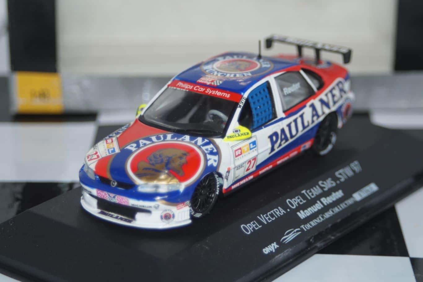 Onyx opel vectra stw 1997 thiim 1:43 scale xt065