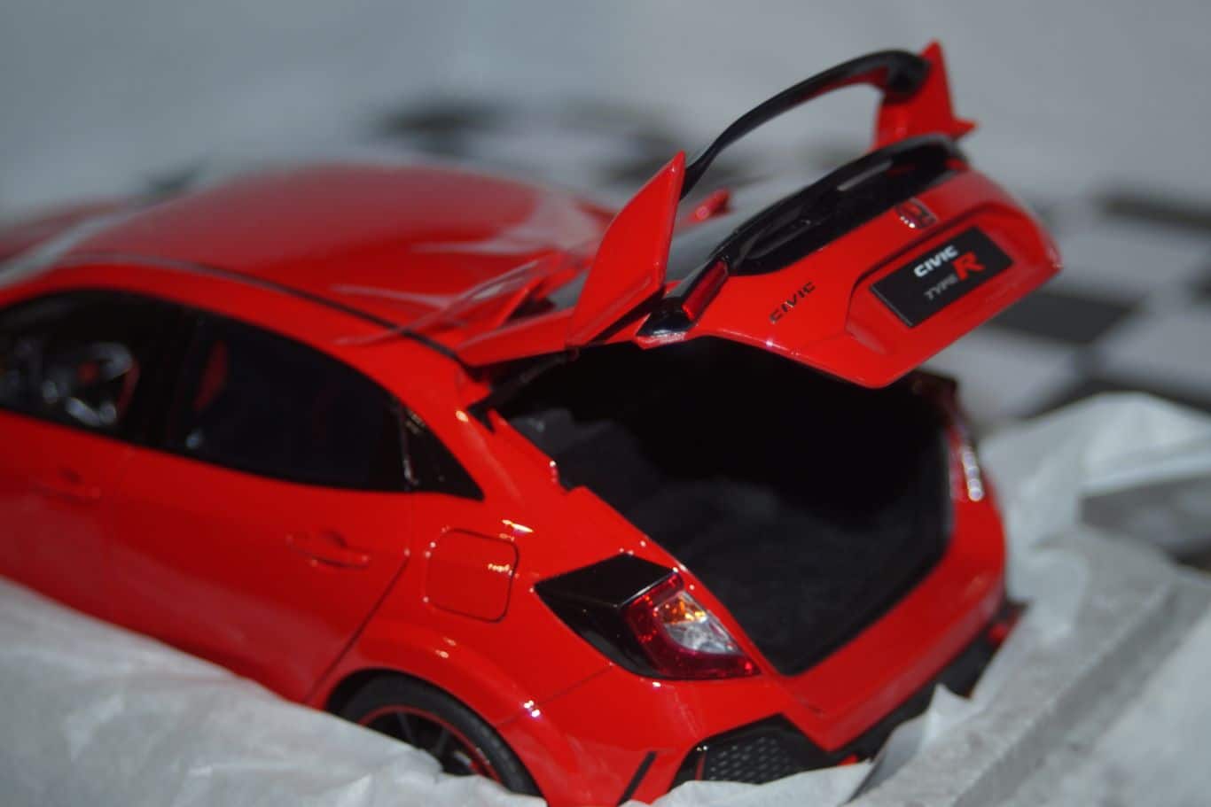 Vanguards ford capri mk3 1982 british saloon cars va10806 1:43 scale