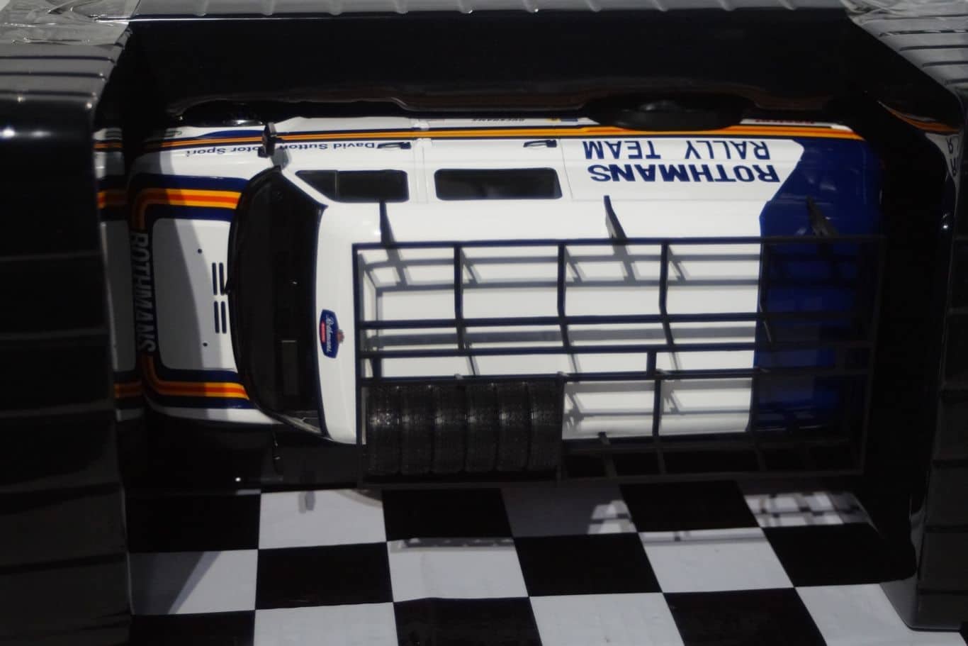 Ixo ford transit mk2 1979 rally team rothmans assistance 1:18 18rmc057xe.20