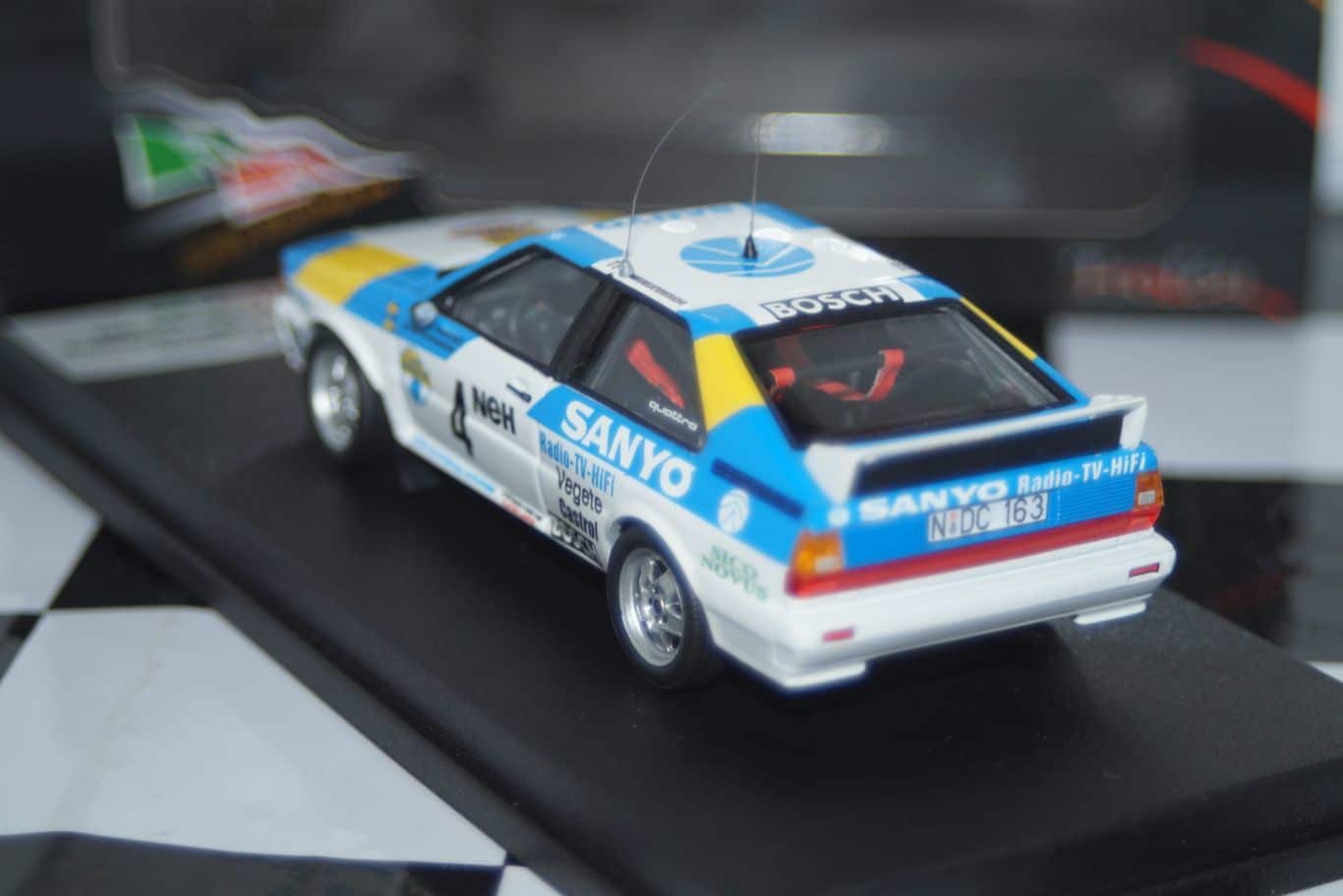 Subaru impreza rallye safari 1999 1:43rd scale rr.ke 06 trofeu