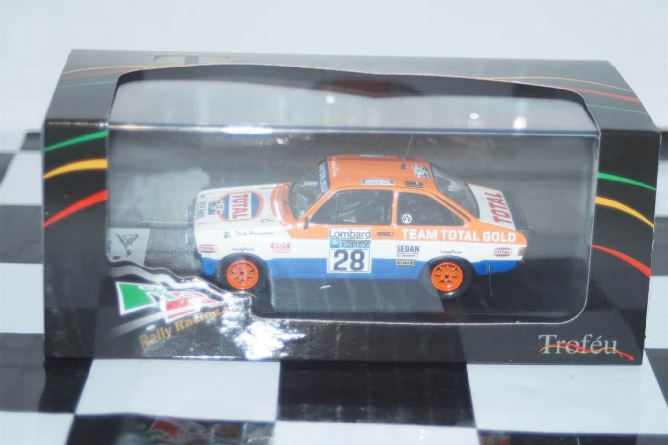 Vauxhall chevette hsr circuit of ireland 1:43rd scale rr.ir 03 trofeu