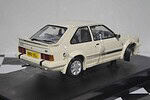 Sunstar ford escort rs turbo 1984 white 4963r 1:18 scale