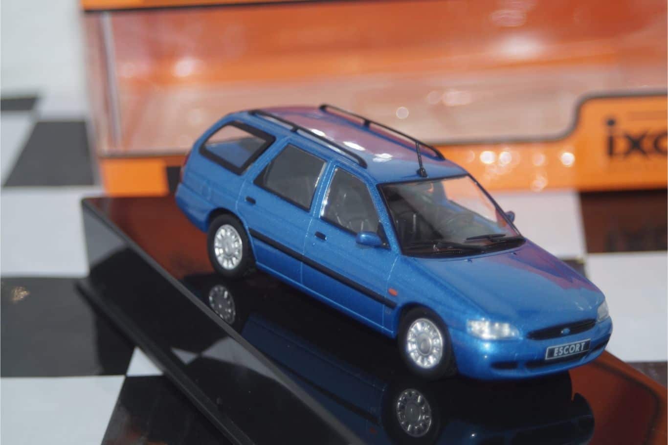 Neo Volkswagen Golf 1 GTO Red 1:43 scale Neo45828 Resin