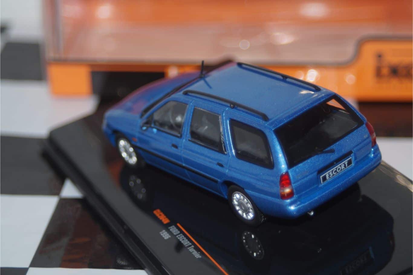 Neo Volkswagen Golf 1 GTO Red 1:43 scale Neo45828 Resin