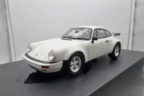 Gt spirit porsche 911 sc rs 1984 white 1:18 resin gt320