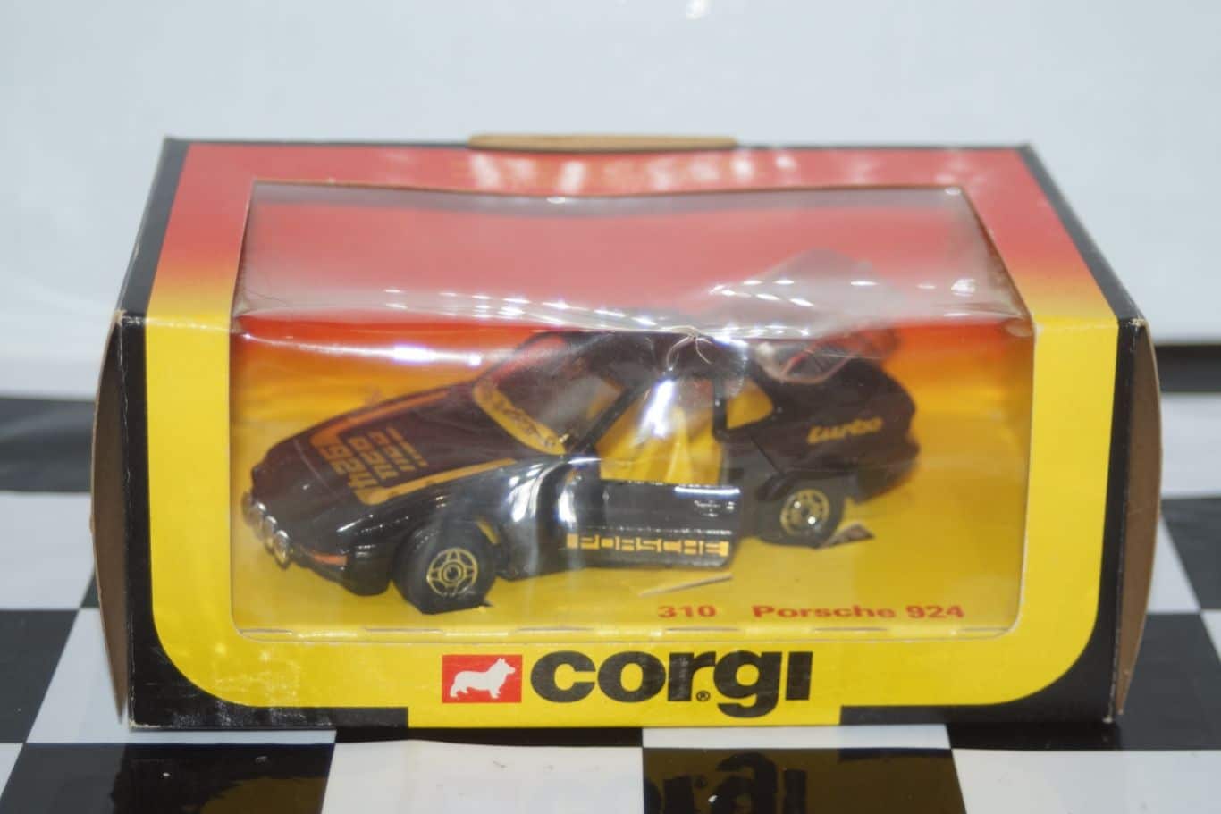 Corgi mettoy co.ltd toys porsche 924 turbo black in 1:36 310