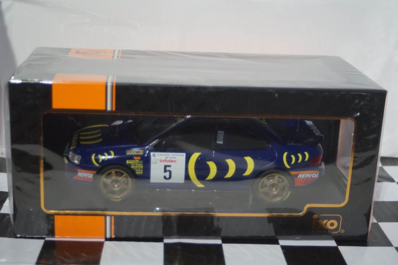 Ixo subaru impreza rally tour de corse 1995 c.mcrae 18rmc063b.20 1:18