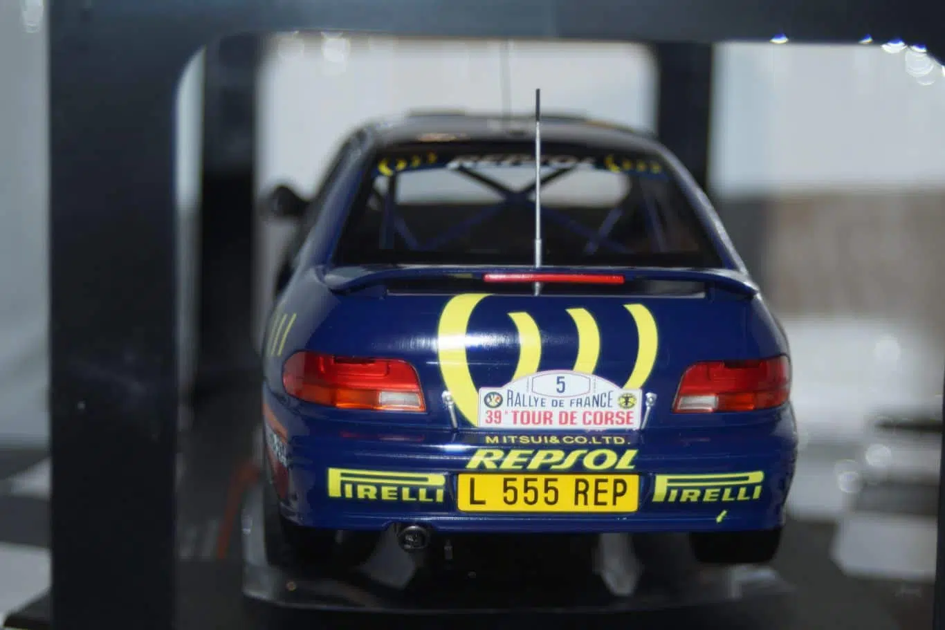 Ixo subaru impreza rally tour de corse 1995 c.mcrae 18rmc063b.20 1:18