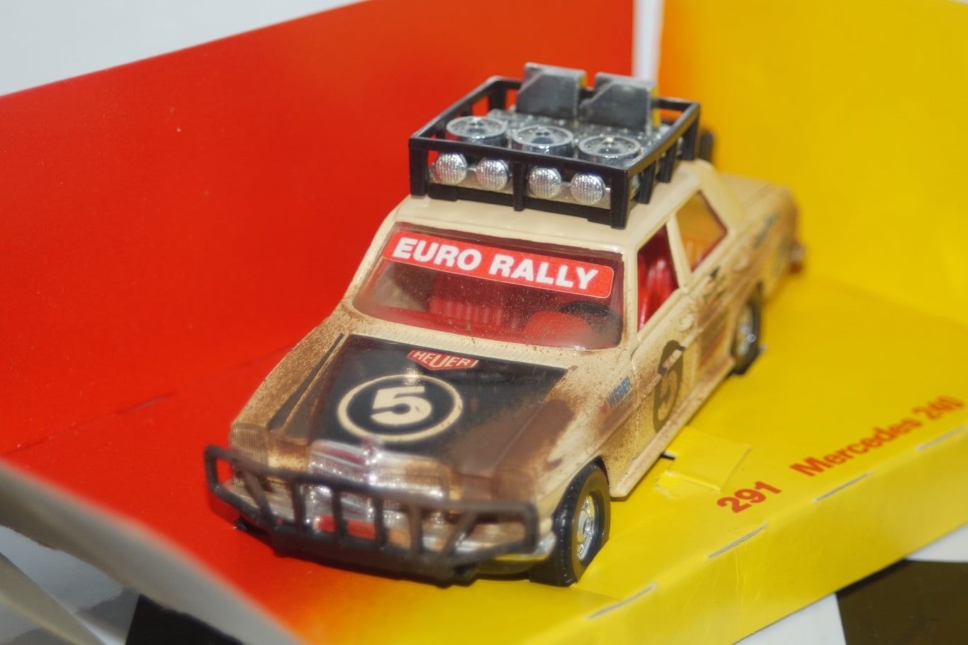 Corgi mettoy toys mercedes 240 euro rally 1:36th c0291