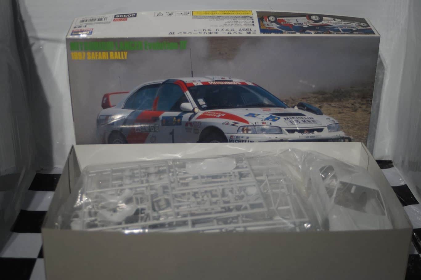 Hasegawa mitsubishi lancer evolution 4 1997 safari rally 1:24 model kit 20395