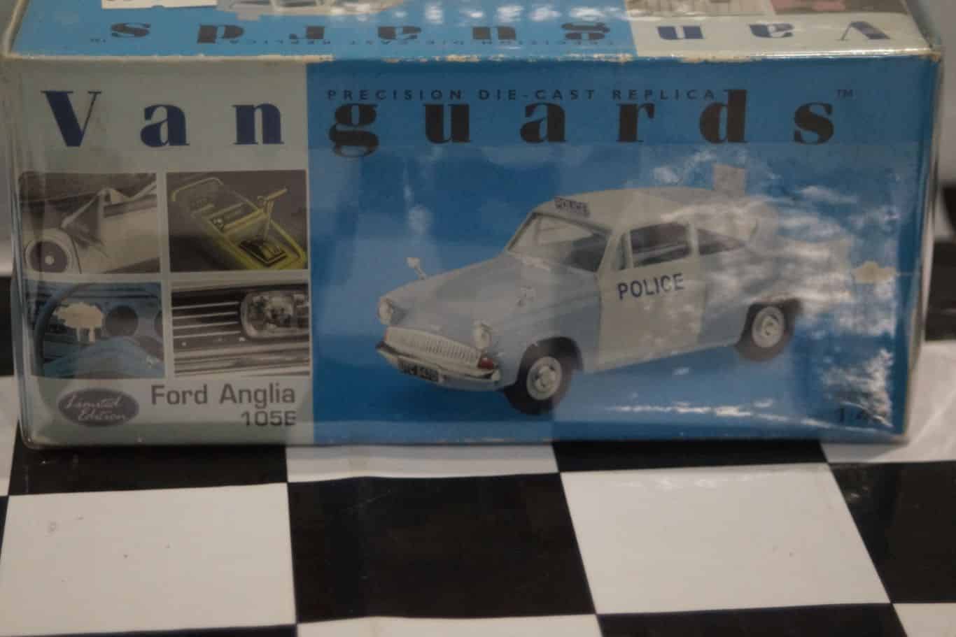 Vanguards ford anglia 105e police lancashire constabulary va01015 1:43 scale