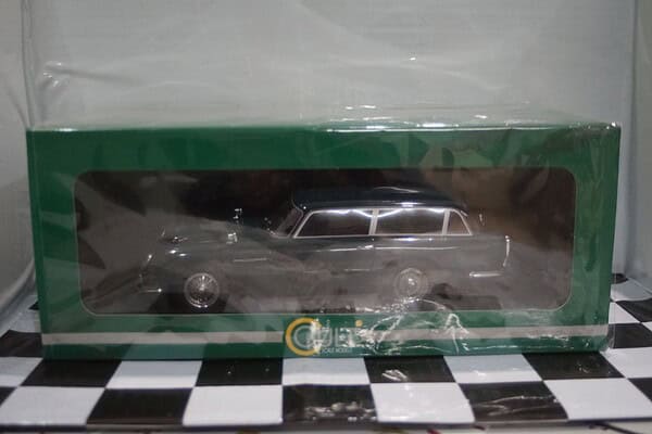 CultScaleModelsAstonMartinDBHaroldRadfordRHD:CML