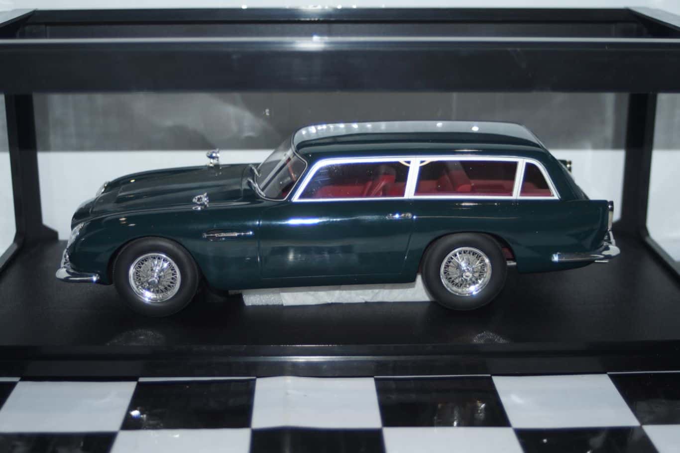 CultScaleModelsAstonMartinDBHaroldRadfordRHD:CML