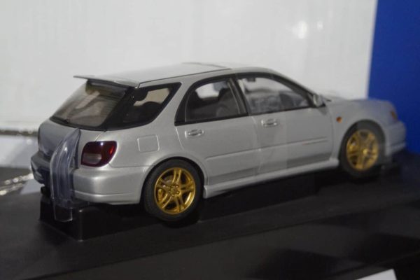 Subaru New age Impreza WRX Wagon STI 2001 1:18 Diecast Autoart 78631