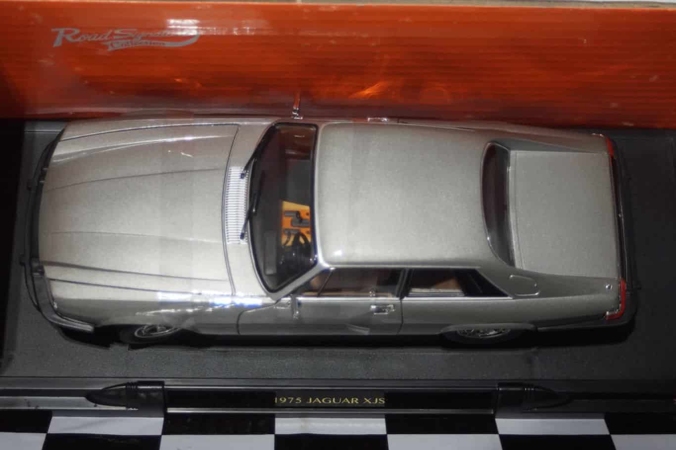 Road Signature Jaguar XJS Grey 2 Door LDC92658gr 1:18 Scale