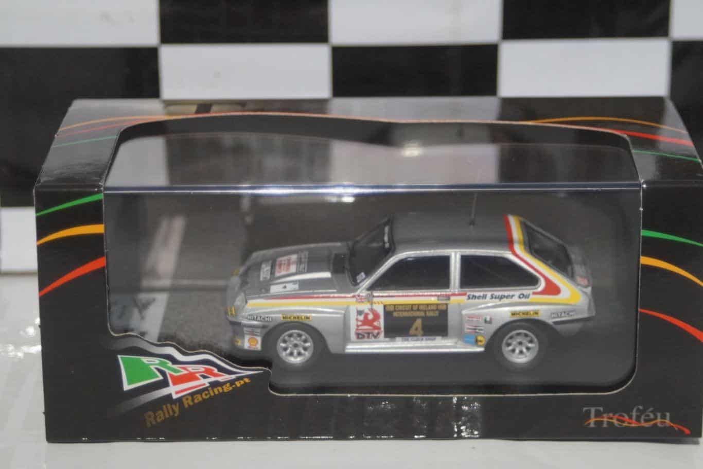 Toyota corolla levin 1000 lakes rally 1977 m.saaristo 1:43rd scale rr.fi 14 trofeu