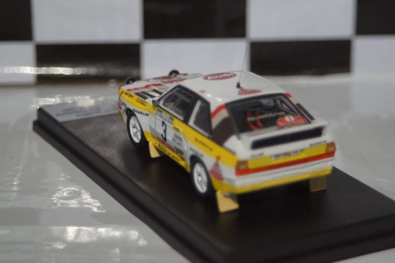Toyota corolla levin 1000 lakes rally 1977 m.saaristo 1:43rd scale rr.fi 14 trofeu