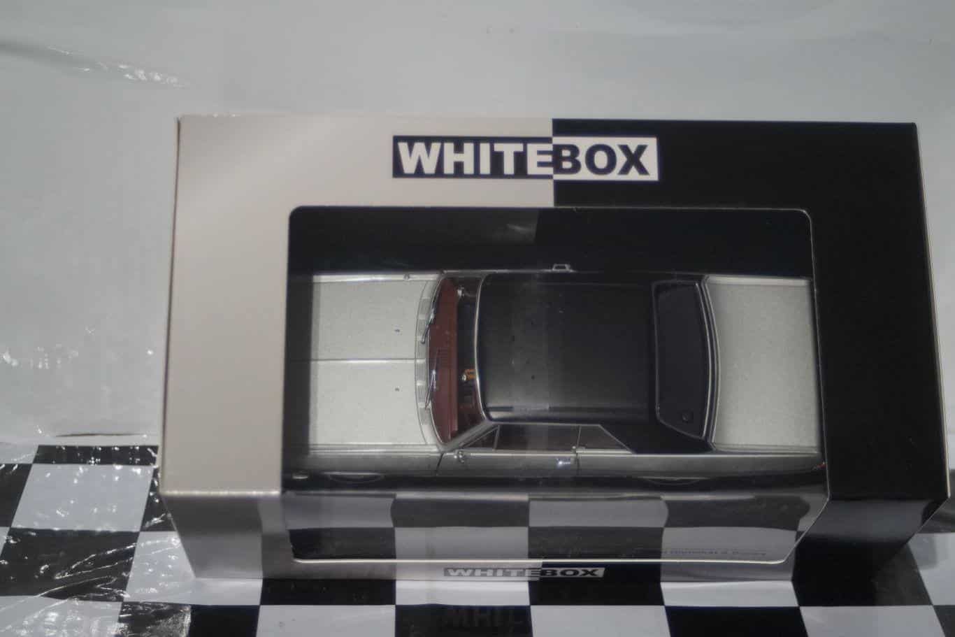 Whitebox Opel Diplomat A Coupe Silver 1:24 WB124082-O