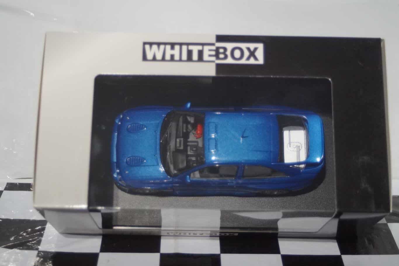 Whitebox opel diplomat a coupe silver 1:24 wb124082-o