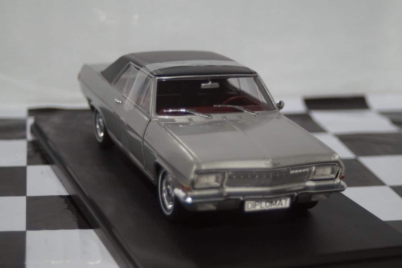 Whitebox Opel Diplomat A Coupe Silver 1:24 WB124082-O