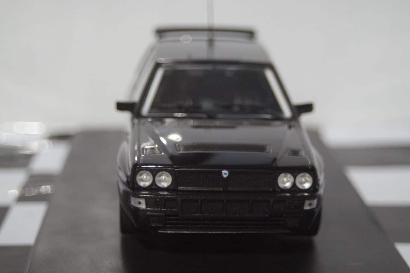 Whitebox opel diplomat a coupe silver 1:24 wb124082-o