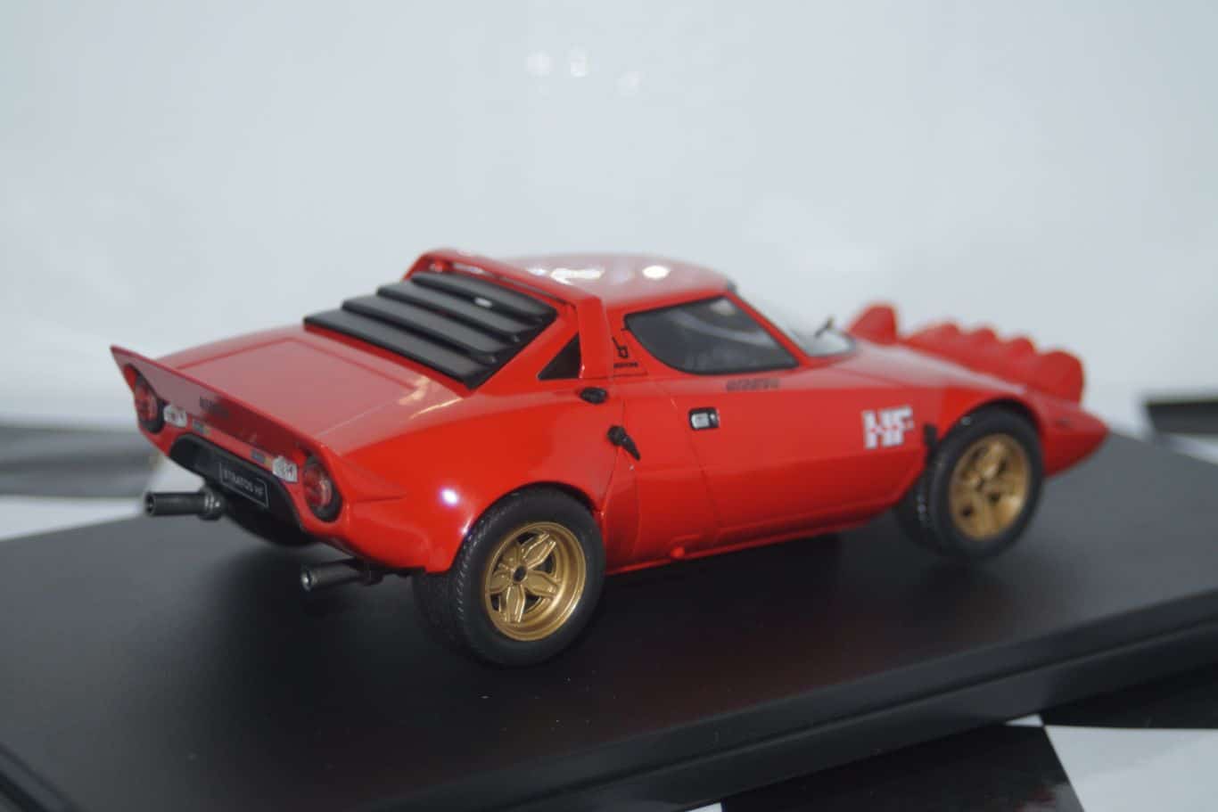 Whitebox Opel Diplomat A Coupe Silver 1:24 WB124082-O