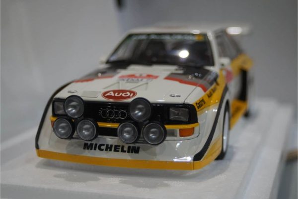 Audi quattro s1 rally sanremo with figure and case 1:18 diecast autoart 88503