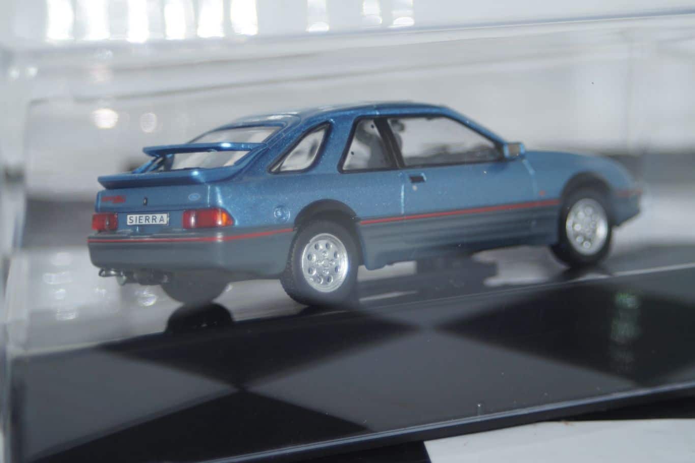 Ixo Ford Sierra XR4i 1984 2.8i Blue CLC380N Diecast 1:43
