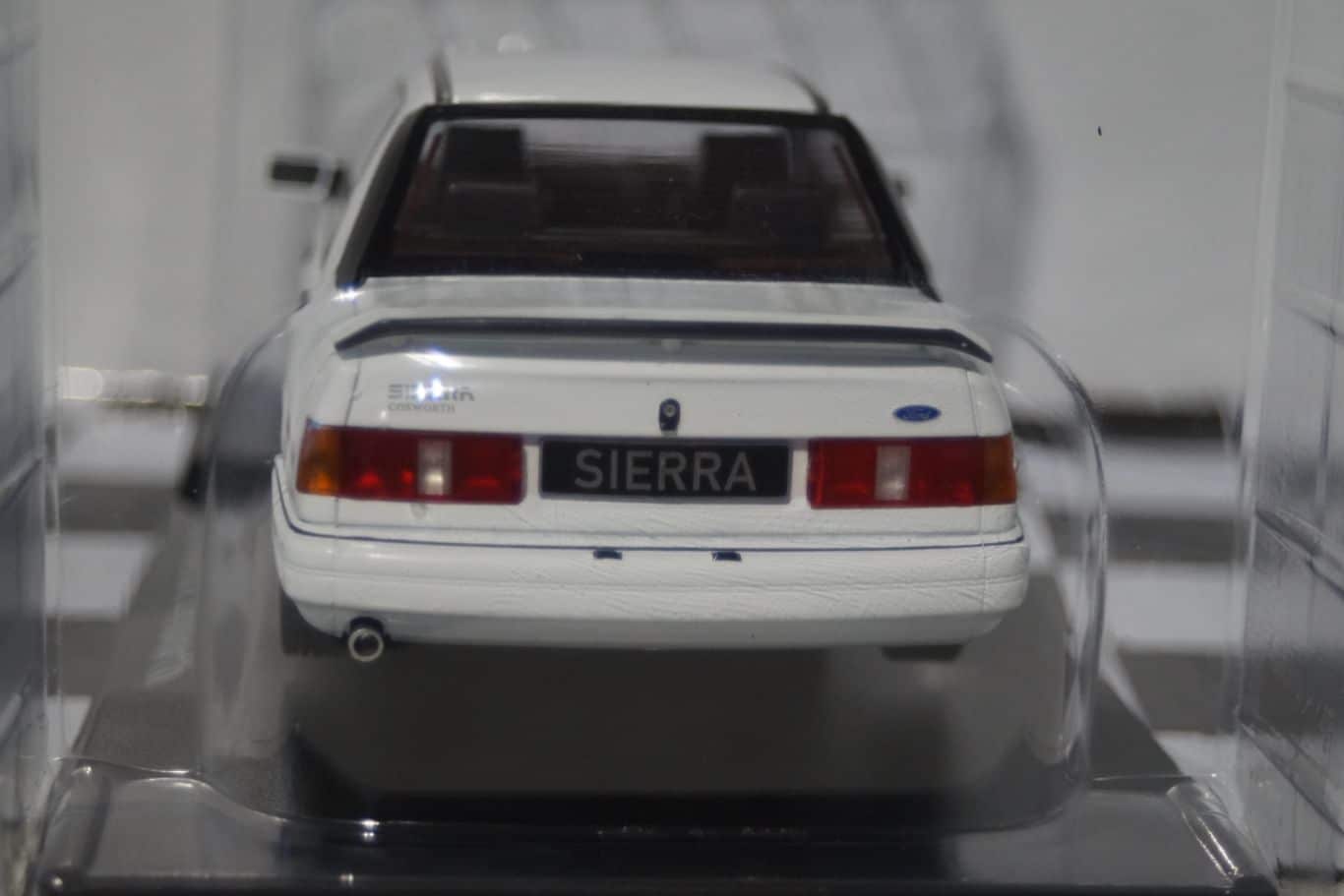 Model car group ford sierra sapphire cosworth white mcg18307