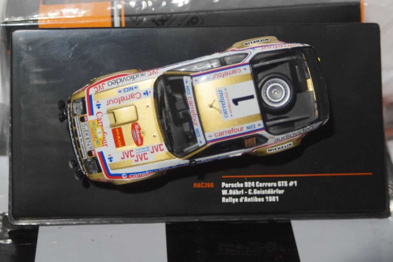 Ixo Ford Escort RS Cosworth 1984 Maroon CLC384N Diecast 1:43