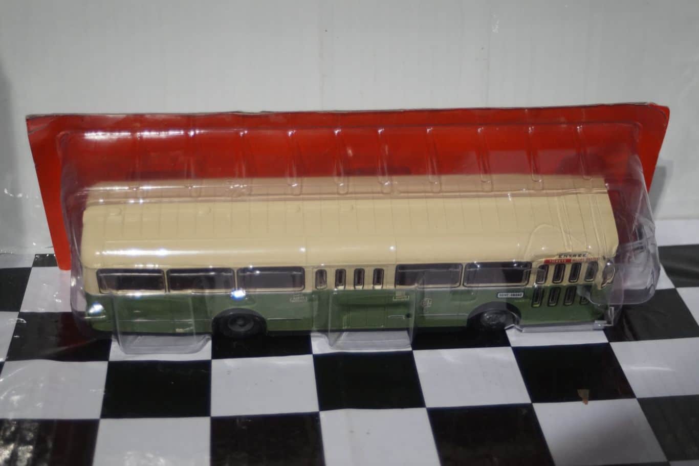 ixoNeoplanNHlSingleDeckCoach/DiecastBUS