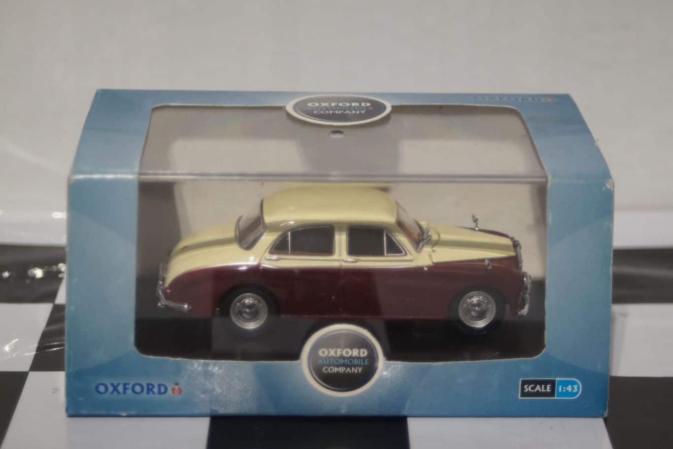 Starline Opel Blitz Kastenwagen A E.BISANG in 1:43 scale 530521