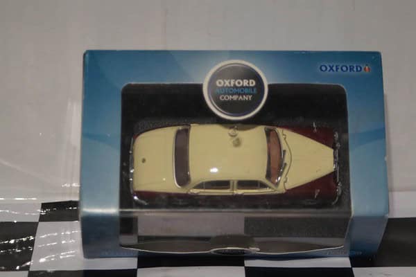 Starline Opel Blitz Kastenwagen A E.BISANG in 1:43 scale 530521