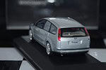 Minichamps Ford Mondeo Hatchback Red LHD MIN 082070 1:43