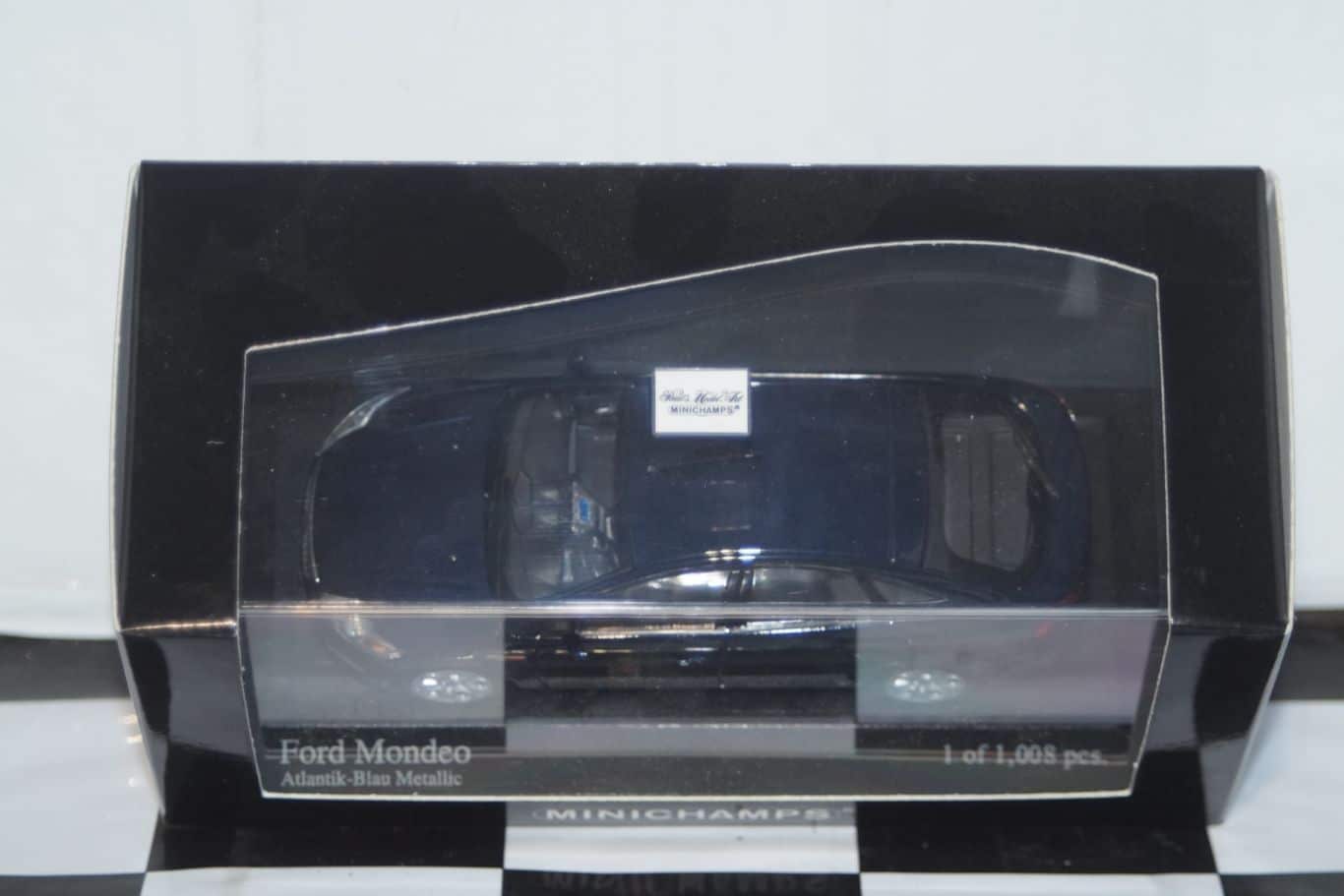 Minichamps Ford Fiesta Mk5 2004 Blue 5 Door LHD 1:43 Diecast